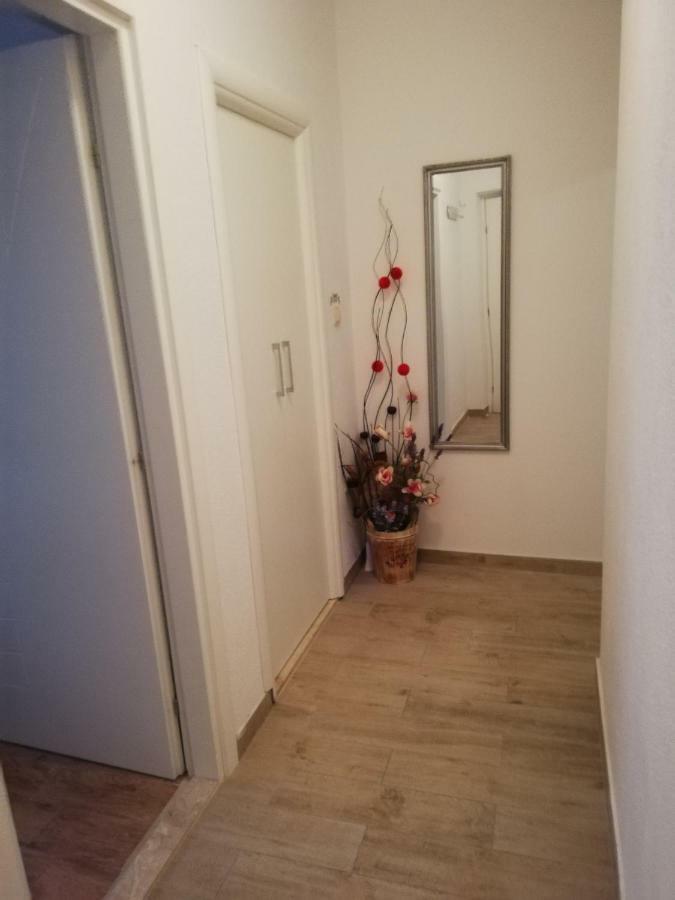 Apartmani Dina Макарска Екстериор снимка